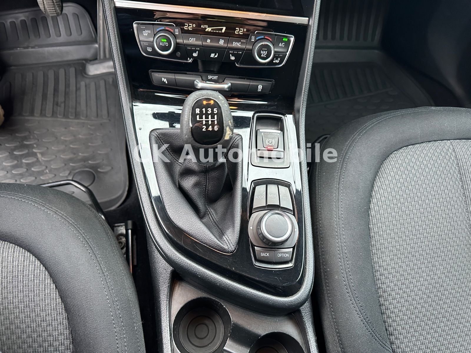 Fahrzeugabbildung BMW 218d Active Tourer Advantage/LED/SHZ/PDC