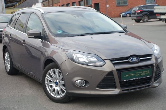 Ford Focus Turnier Titanium*AHK*PDC*SHZ*BFS*TEMPOMAT*