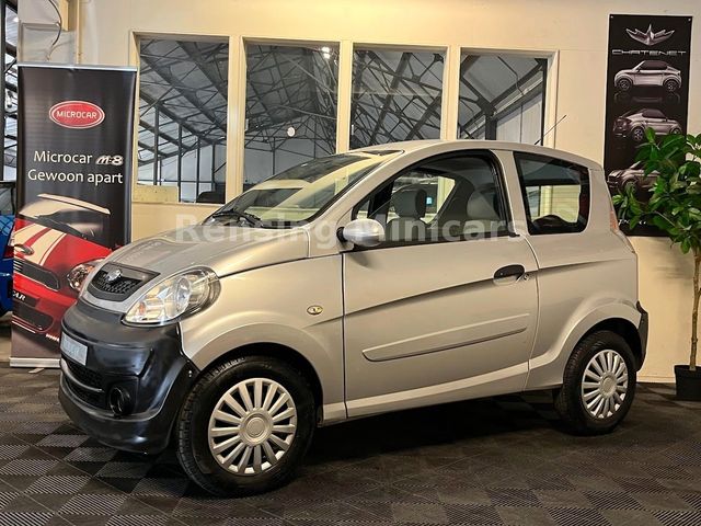 Microcar M.Go SXI SILBER Mopedauto Leichtmobil Minicar 45