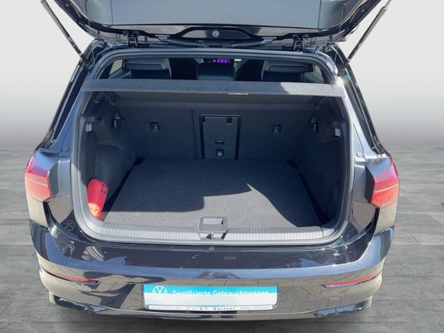 Golf VIII R-LINE 1.5 eTSI DSG PANO REAR VIEW MAT