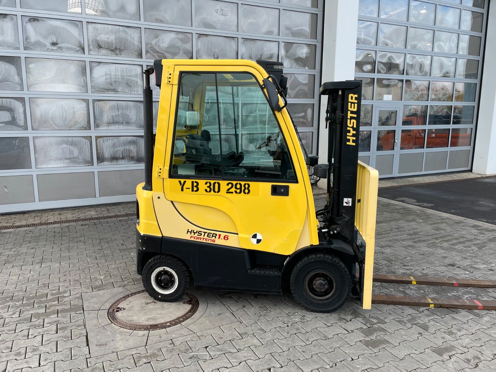 Fahrzeugabbildung Hyster H1.6 FT /  HH: 4.45m / 2.107h / SS