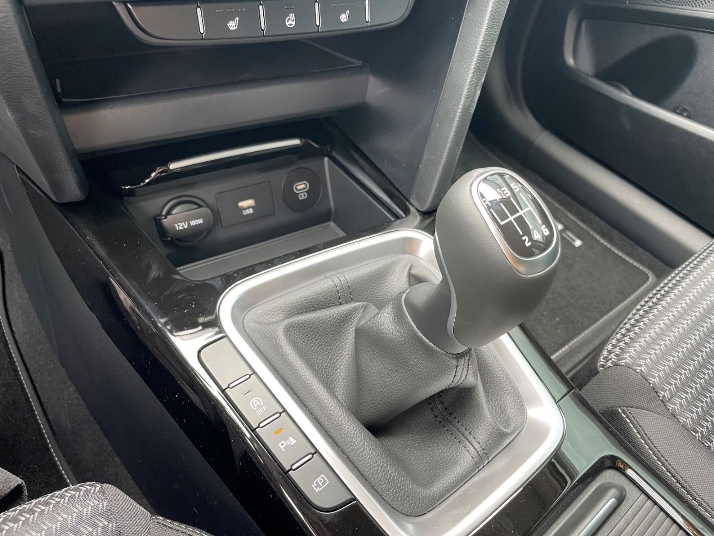 Fahrzeugabbildung Kia Ceed Ultimate LED totWinkAss Kamera Spurhalteass