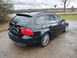 BMW 320d xDrive Touring-Navi-SHZ-AHK-Temp-8fach - BMW 320 aus 2011: 320d