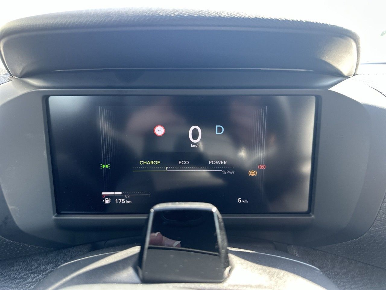 Fahrzeugabbildung Citroën C4 X Hybrid 145 Doppelkupplung 6-Gang MAX - mit KI generiert/bearbeitet