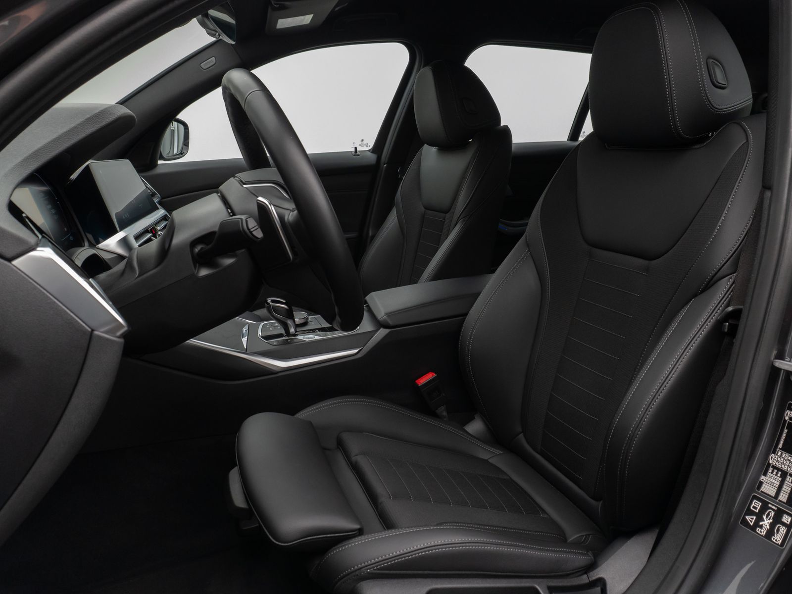 Fahrzeugabbildung BMW 330i xD SportLine DAB HiFi PDC Alarm LED M Sport