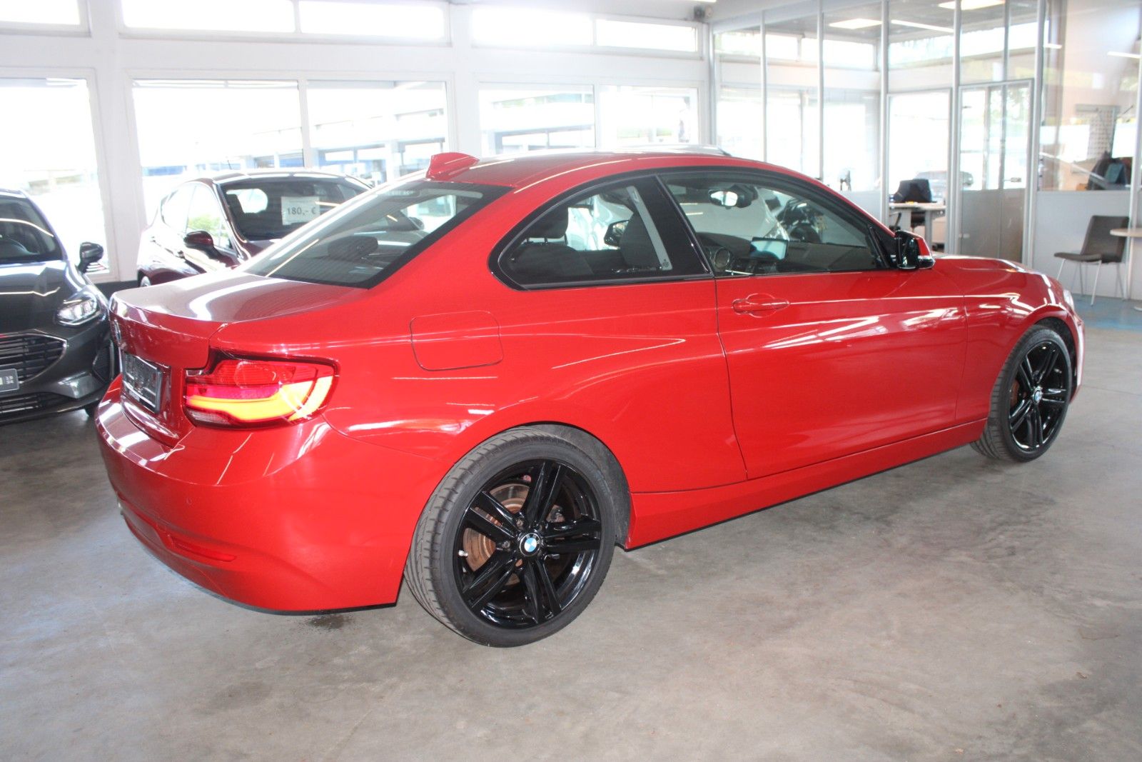 Fahrzeugabbildung BMW 220d xDrive Steptronic Coupé Advantage AHK uvm.