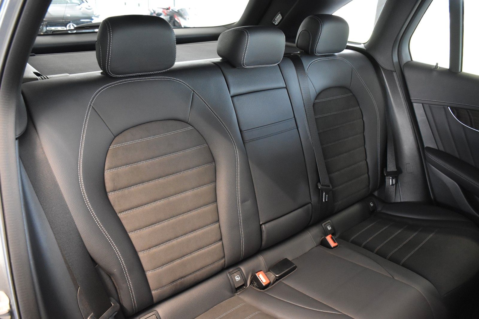 Mercedes-Benz GLC 300 de 4Matic 9G AMG LINE GID.TACHO AHK LED foto 24