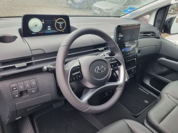 Fahrzeugabbildung Hyundai Staria 2.2 CRDi PRIME 9-Sitzer 2WD PANO ParkP.