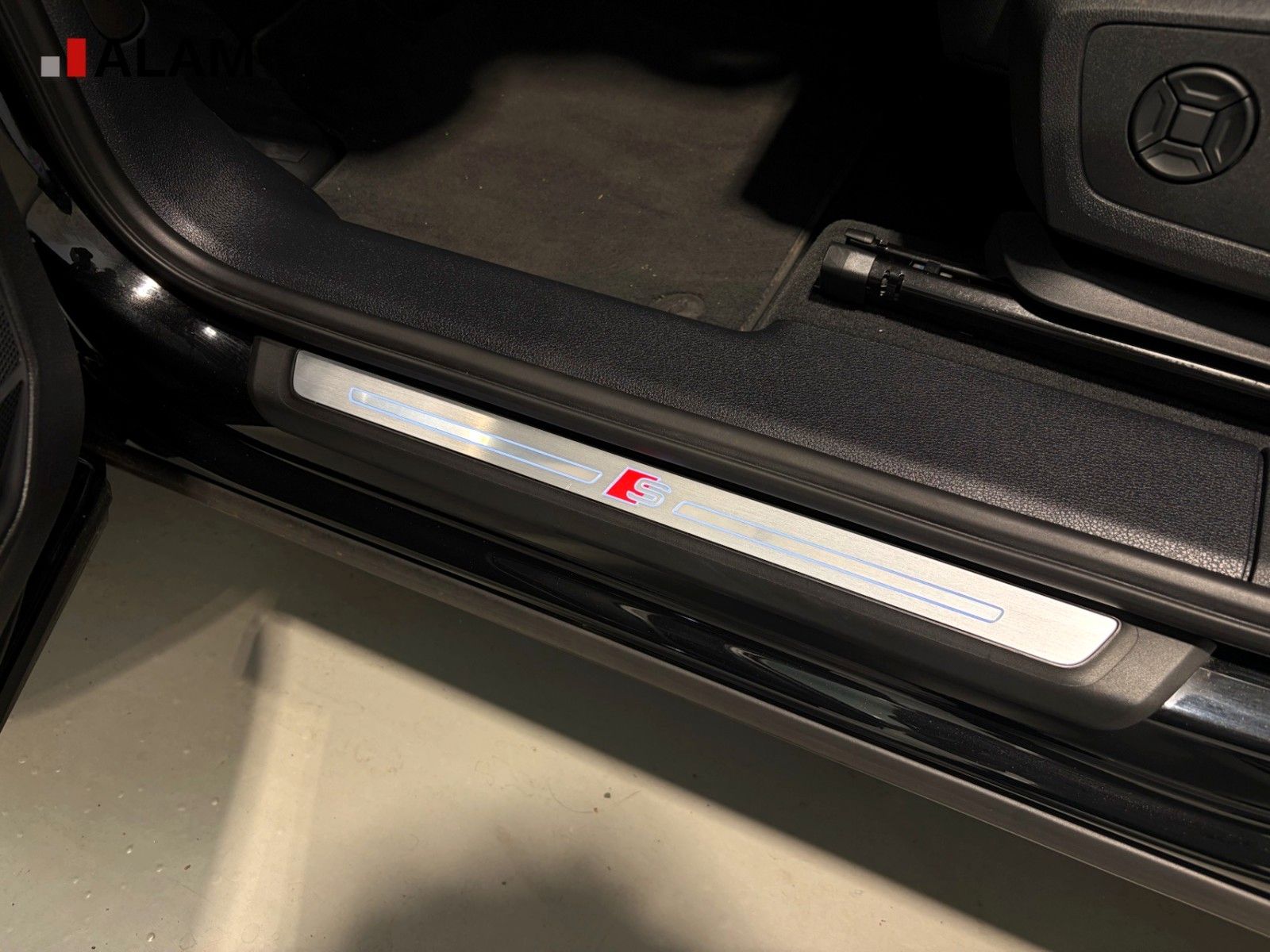 Audi Q3 SB 40 TDI quattro S line ACC AHK LED RFK ViCo foto 13