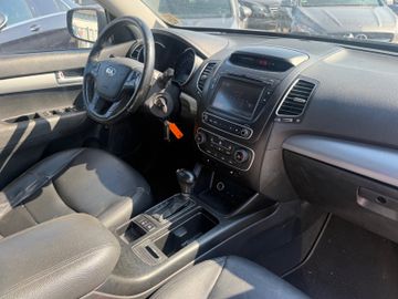 KIA Sorento - 11