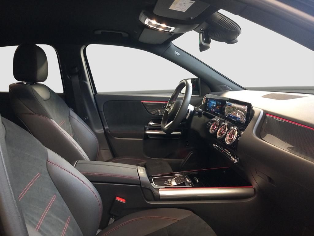 Fahrzeugabbildung Mercedes-Benz GLA 200 AMG Line*Night Paket*el. Heckklappe*LED