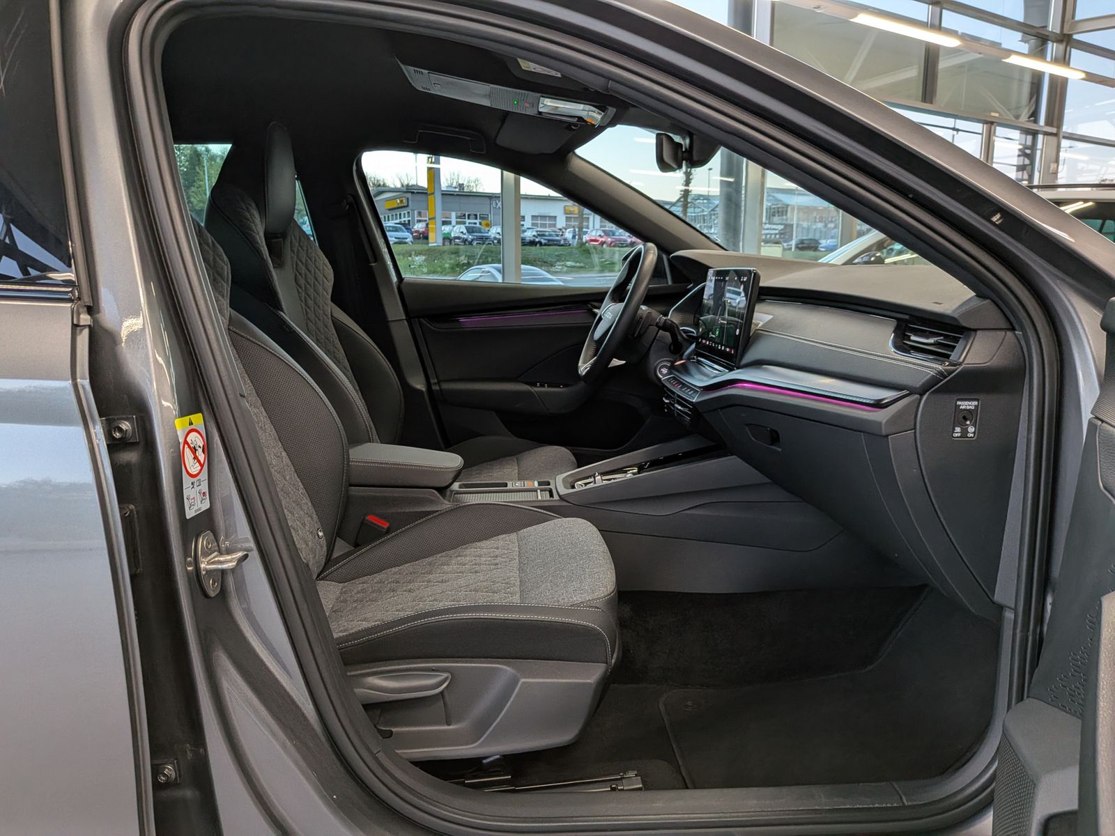 Fahrzeugabbildung SKODA Octavia 2.0 TDI DSG Sportline Matrix AHK 5J-Gara