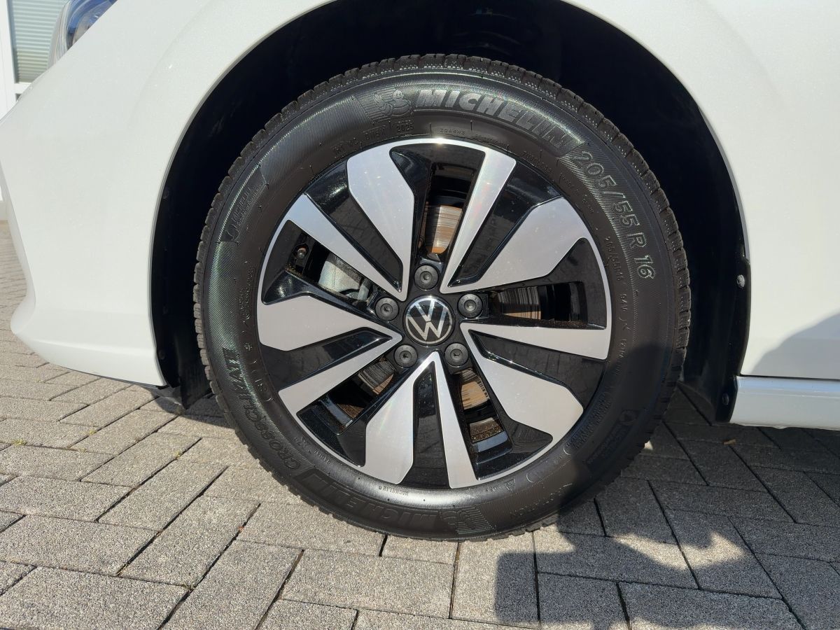 Volkswagen Golf - Bild 14