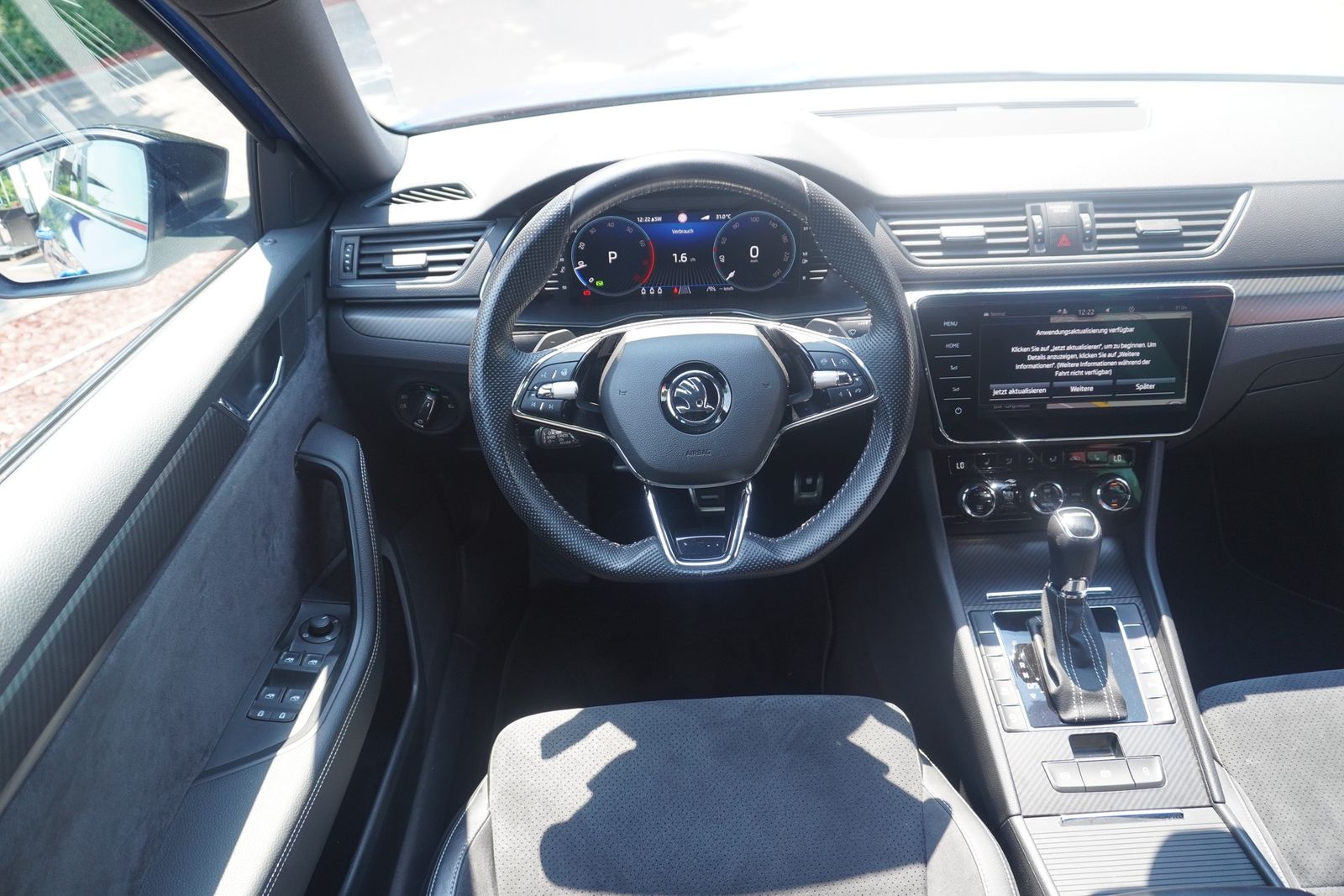 Skoda Superb Combi 2.0TSI Sportline LED Navi ACC Leder foto 9