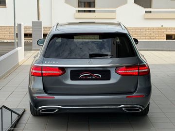 Mercedes E 220 - 6