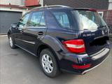 Mercedes-Benz ML 320 CDI 4MATIC Facelift Sportpacket Luftfahr. - blaue Mercedes-Benz ML 320