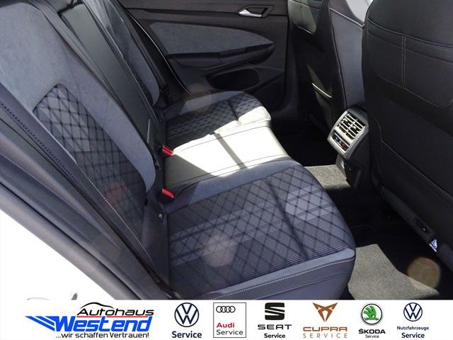 Fahrzeugabbildung Volkswagen Golf Variant R line 1.5l eTSI 110kW DSG AHK LED