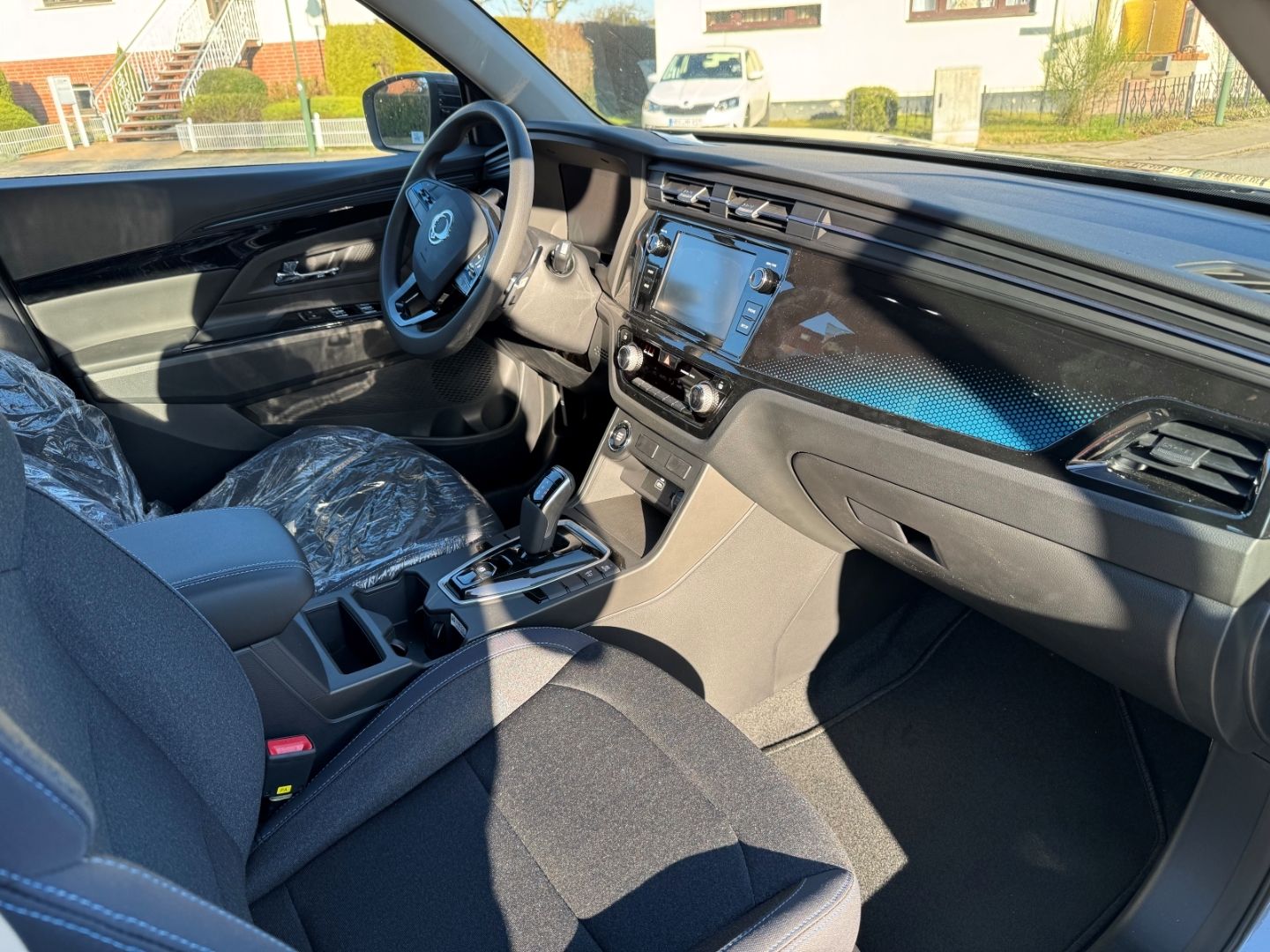 Fahrzeugabbildung KGM Korando E-Motion Bronze 4x2 mit Rückfahrkamera