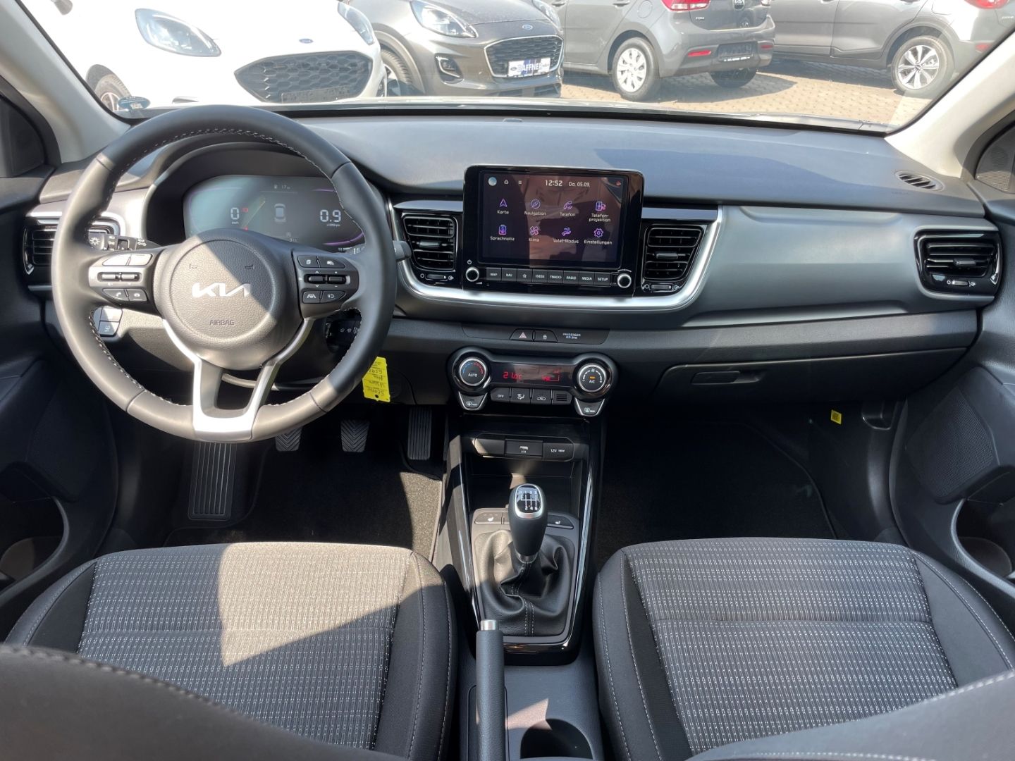Fahrzeugabbildung Kia Stonic Vision Navi Klima DAB SHZ LenkradHZG