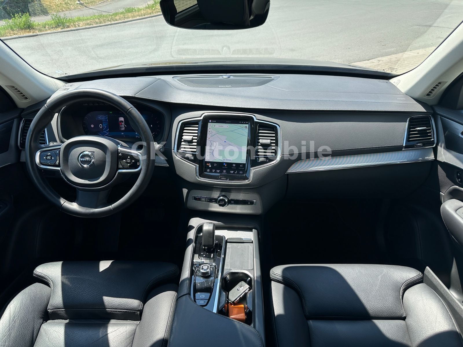 Fahrzeugabbildung Volvo XC90 B5 Plus Bright AWD 7Sitze/Navi/Pano/360°Kam