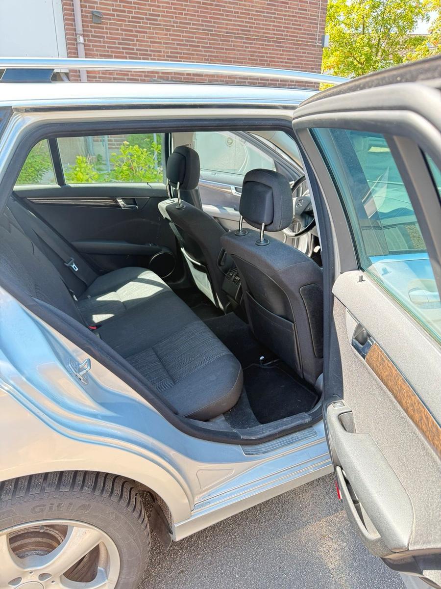 Mercedes-Benz C220 2008 — photo 10