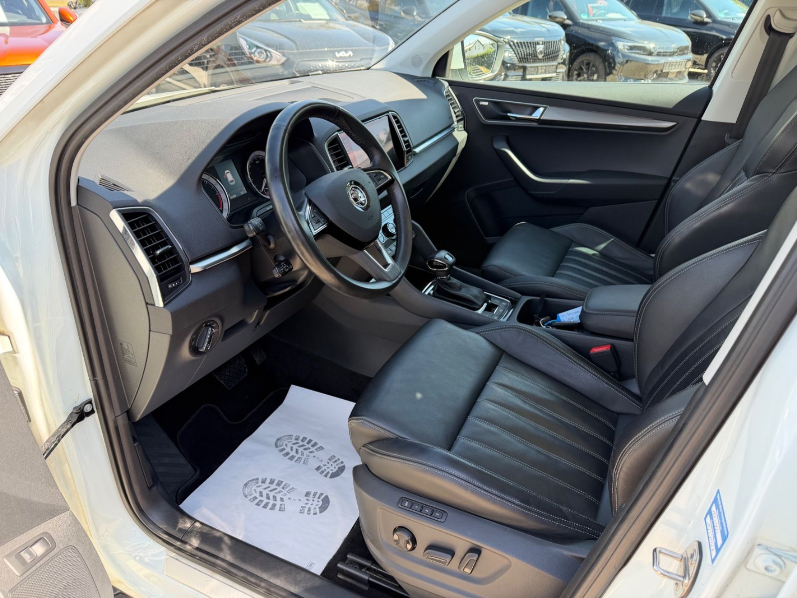 Fahrzeugabbildung SKODA Karoq 2.0 TDI Style°4x4°AHK°DSG°Pano°LED°Kamera°