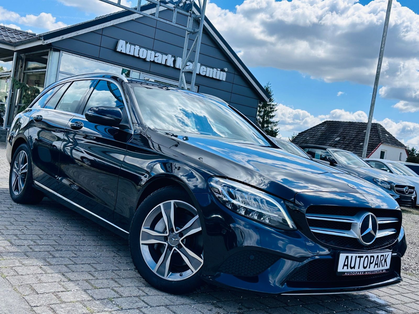 MERCEDES-BENZ C 300-Klasse T-Modell *AVANTGARDE*LED*AHK*NAVI*