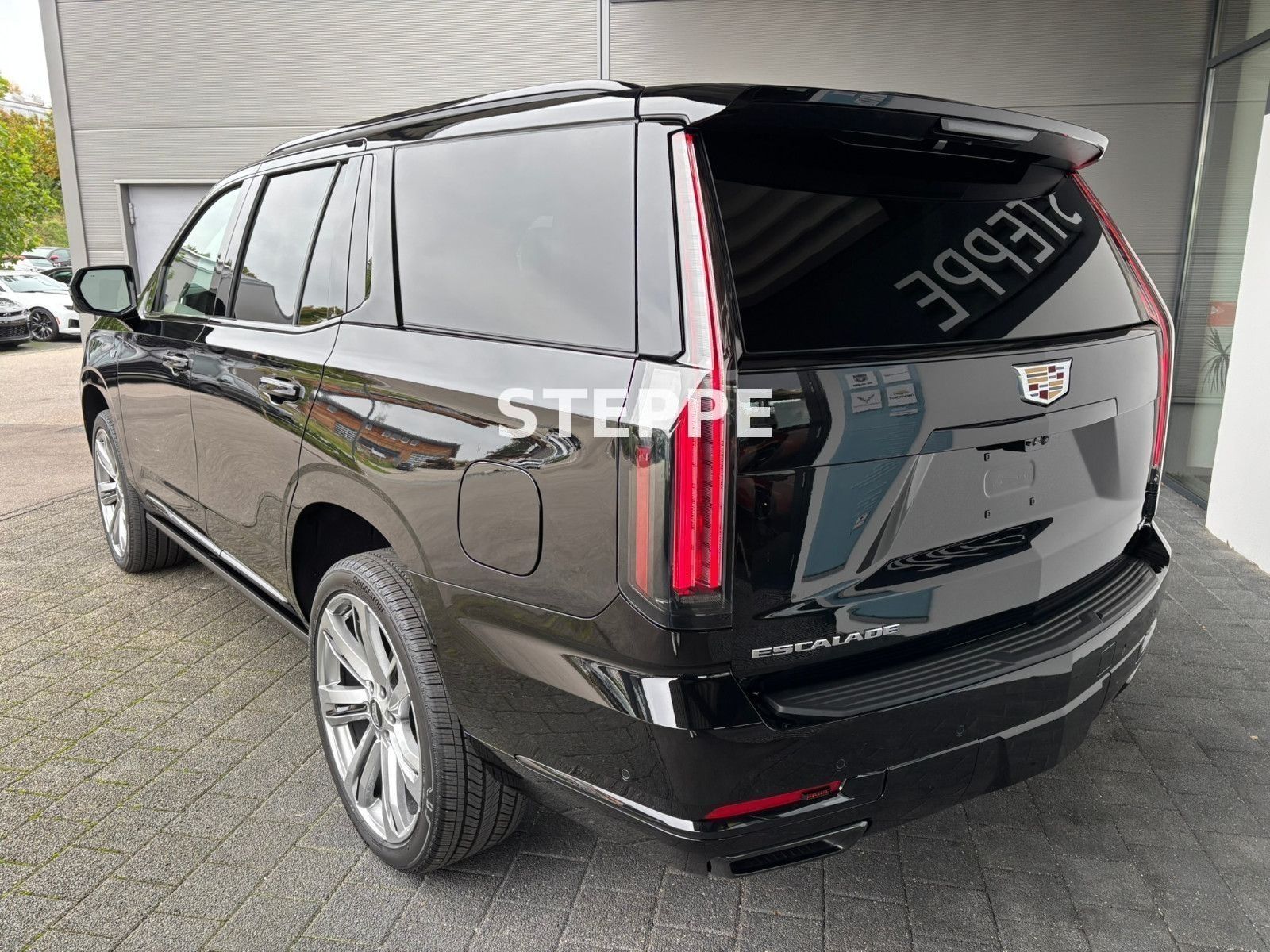 Cadillac Escalade FACELIFT MY26 6.2 V8 Sport Platinum 24"