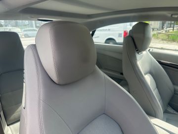 Mercedes E 220 - 5
