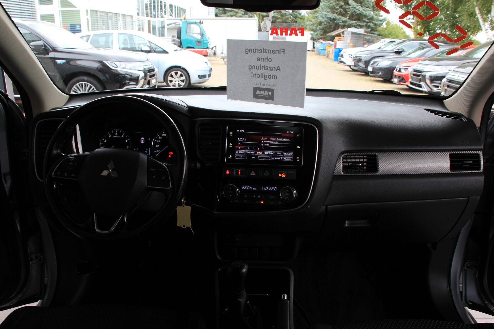 Fahrzeugabbildung Mitsubishi Outlander Edition 100 2WD