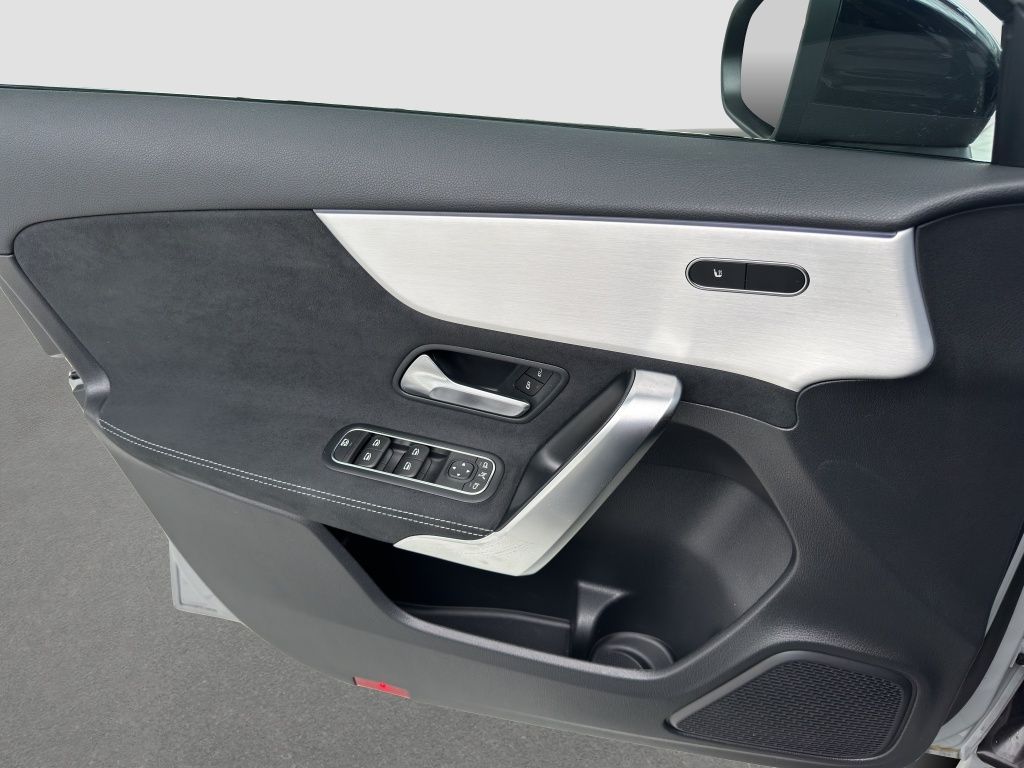Fahrzeugabbildung Mercedes-Benz A 200 AMG*NIGHT*AHZV*LED*DAB*LENKRHZG*RFK*TWA*