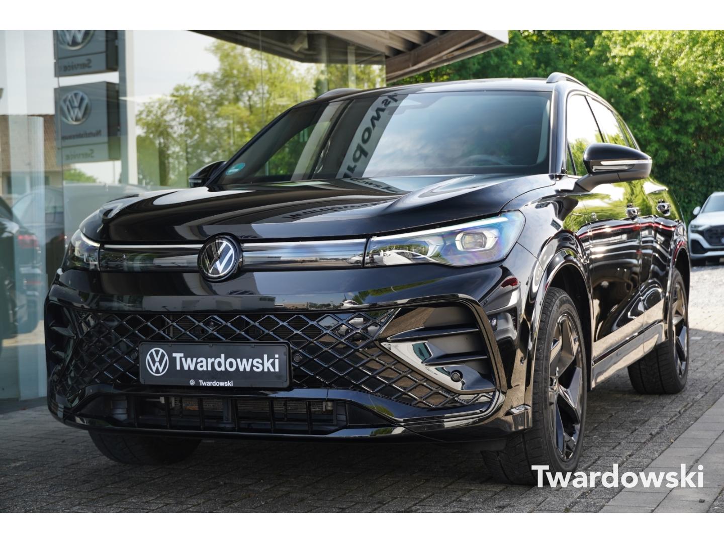 Volkswagen Tiguan 1.5 TSI eHybrid R-Line MATRIX PANO 360°