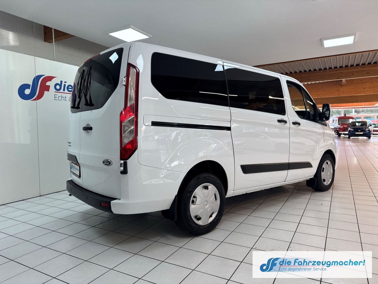 Fahrzeugabbildung Ford Transit Custom Tourneo 320 L1 Trend 2.0 TDCi EU6