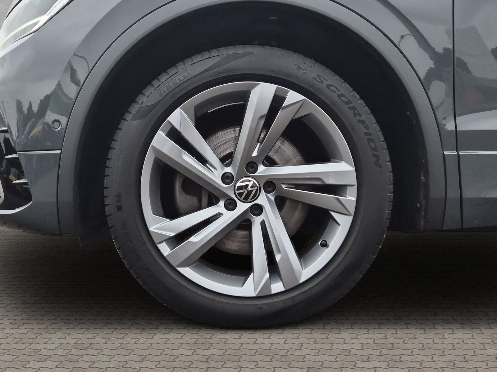 Volkswagen Tiguan 2.0 TDI DSG R-Line 4Motion foto 3