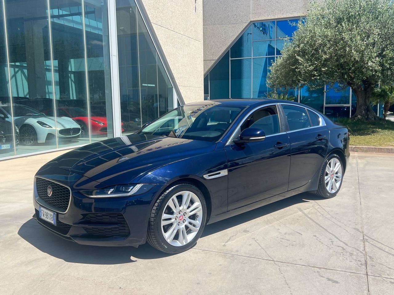 JAGUAR XE