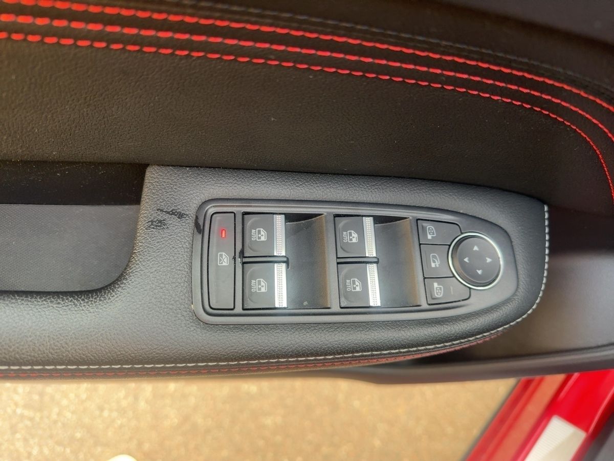 Fahrzeugabbildung Renault Arkana R.S. LINE TCe 140 EDC Autob. u. Stauass.