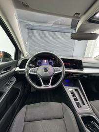 Volkswagen Golf - 10