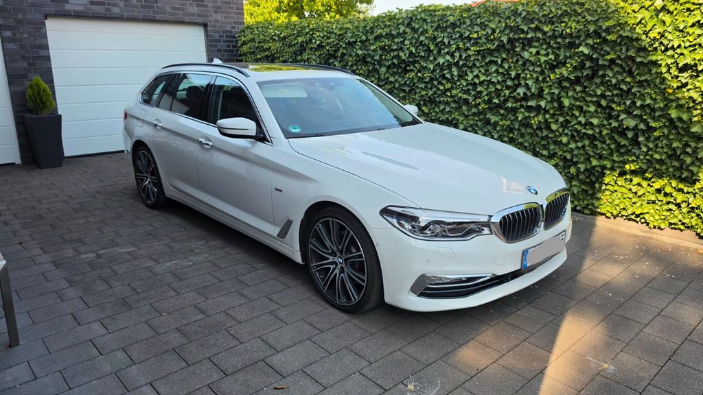 Image of BMW 530