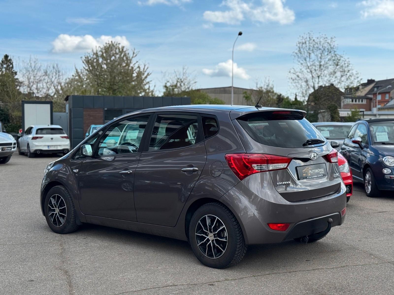 Hyundai ix20 Comfort  HU neu/SHZ/AHK/PDC