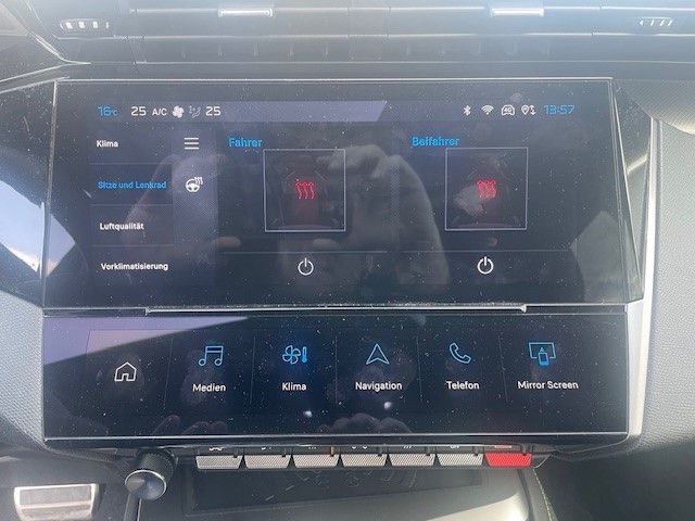 Fahrzeugabbildung Peugeot 408 GT 1.6 PlugIn Hybrid 225 AT+elektr. Heckklap