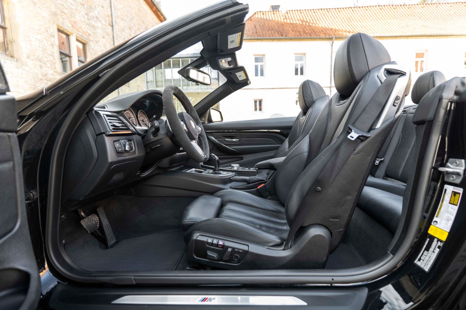 Fahrzeugabbildung BMW 435I Cabrio M-PERFORMANCE H&K KAM NAV ALC CARBON