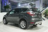 Ford Kuga Titanium - Ford Kuga: mit Navigationssystem
