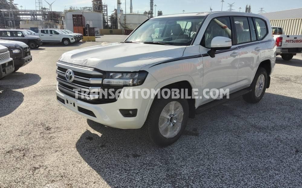 Toyota Land Cruiser 300 V6 GXR-8 7 seaters / places