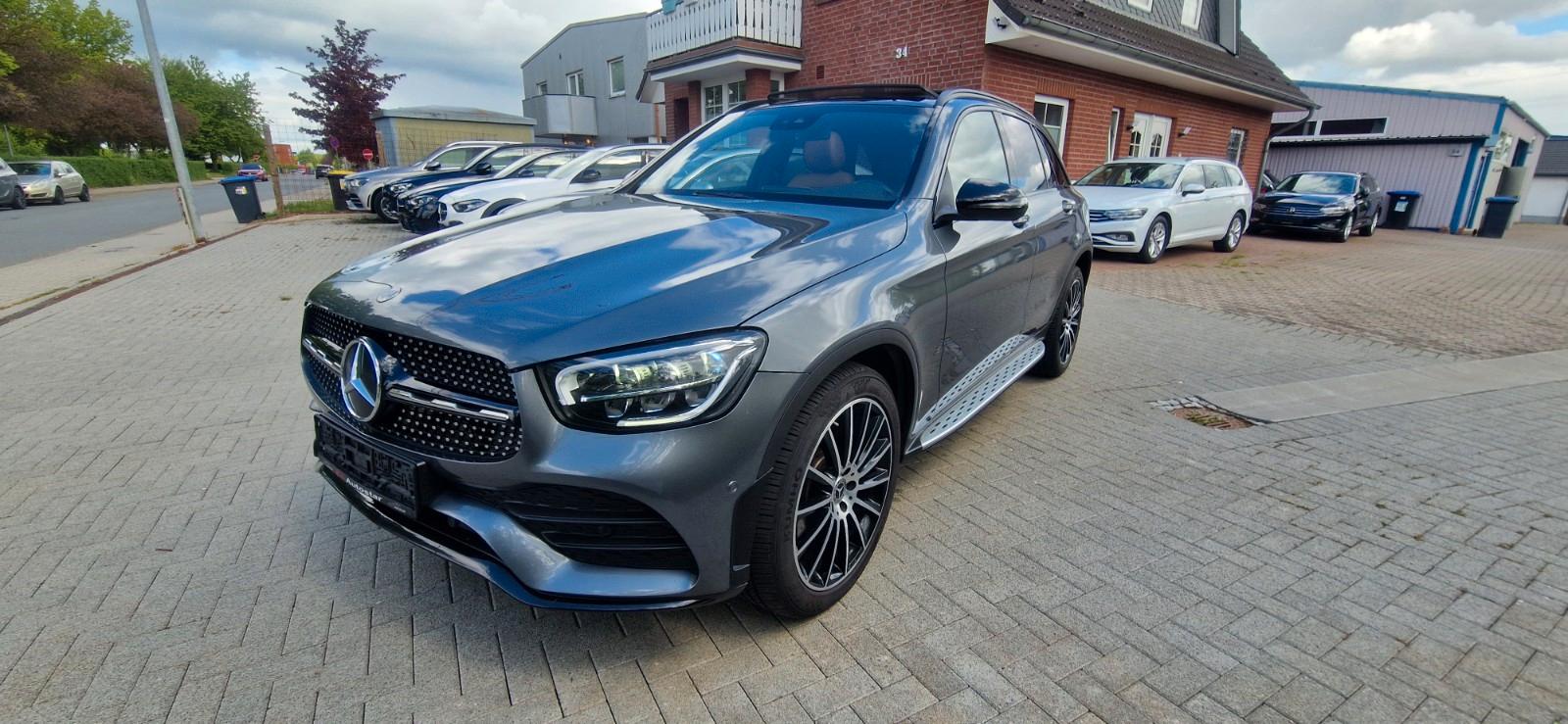 Mercedes-Benz GLC 300 d 4MATIC 9G-TRONIC AMG Line Panorama AHK