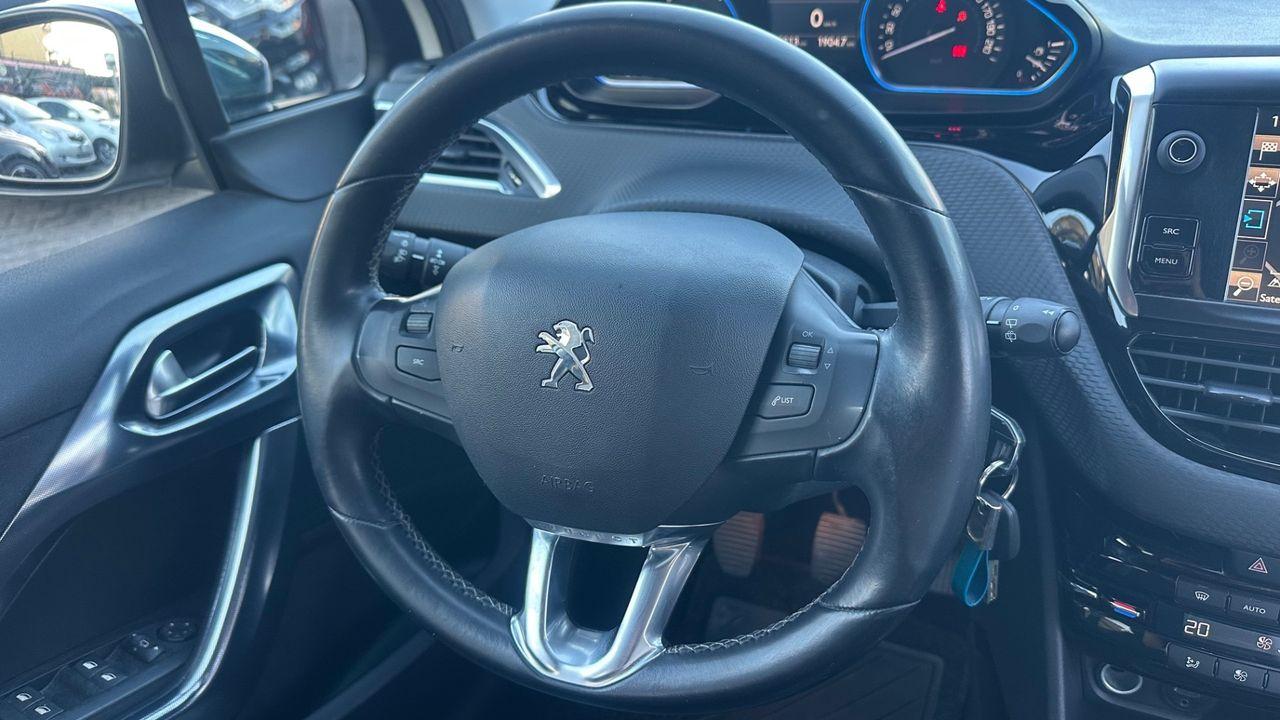 Peugeot 2008 2014 — фото 12