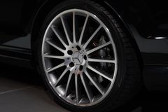 MERCEDES-BENZ C 63 AMG Coupe*H&K*PANO*LEDER*LED*MEMORY*DISTRON MERCEDES-BENZ C 63 AMG Coupe*H&K*PANO*LEDER*LED*MEMORY*DISTRON