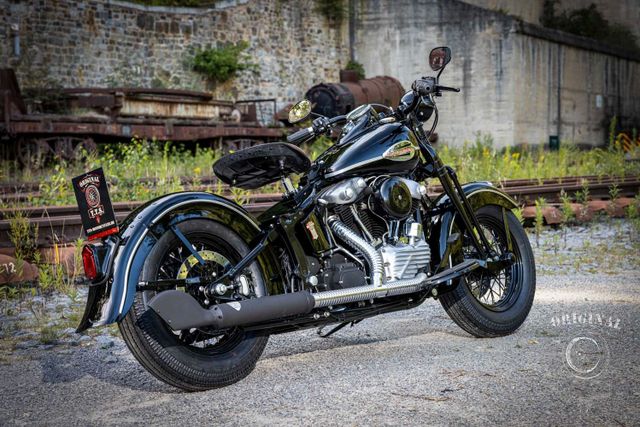 Harley-Davidson FLSTS