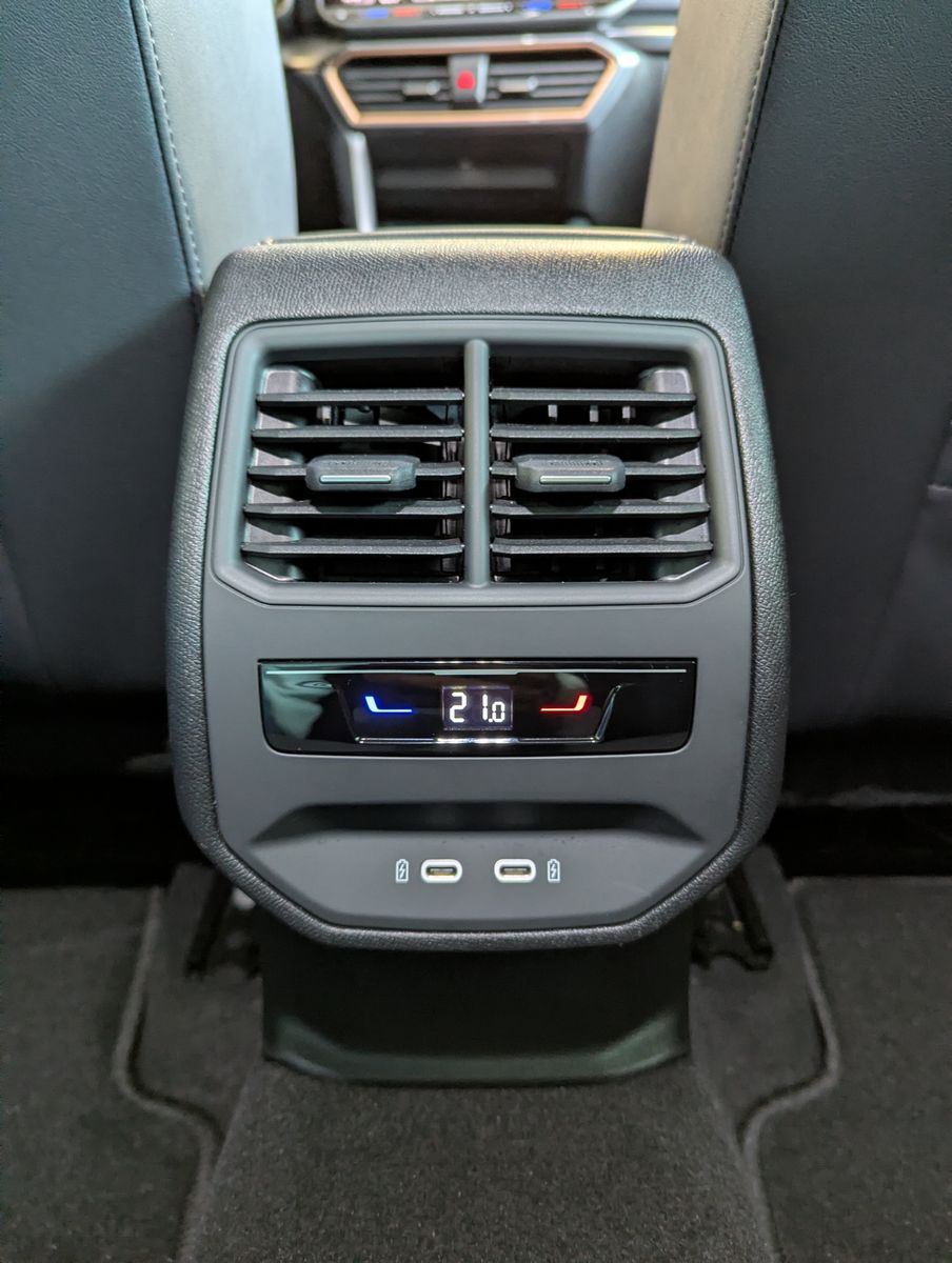 CUPRA Formentor 1.5 eTSI Leder Sennh DCC Kamera Matrix - Image 24