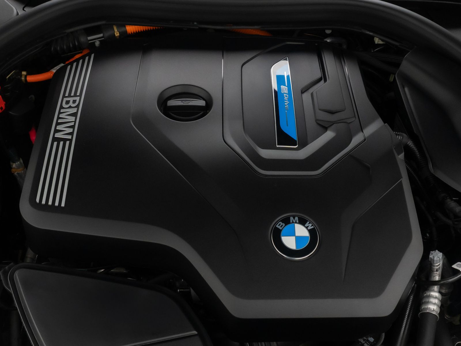 Fahrzeugabbildung BMW 530e xD M Sport Kamera DAB HiFi ACC AHK 4xKlima