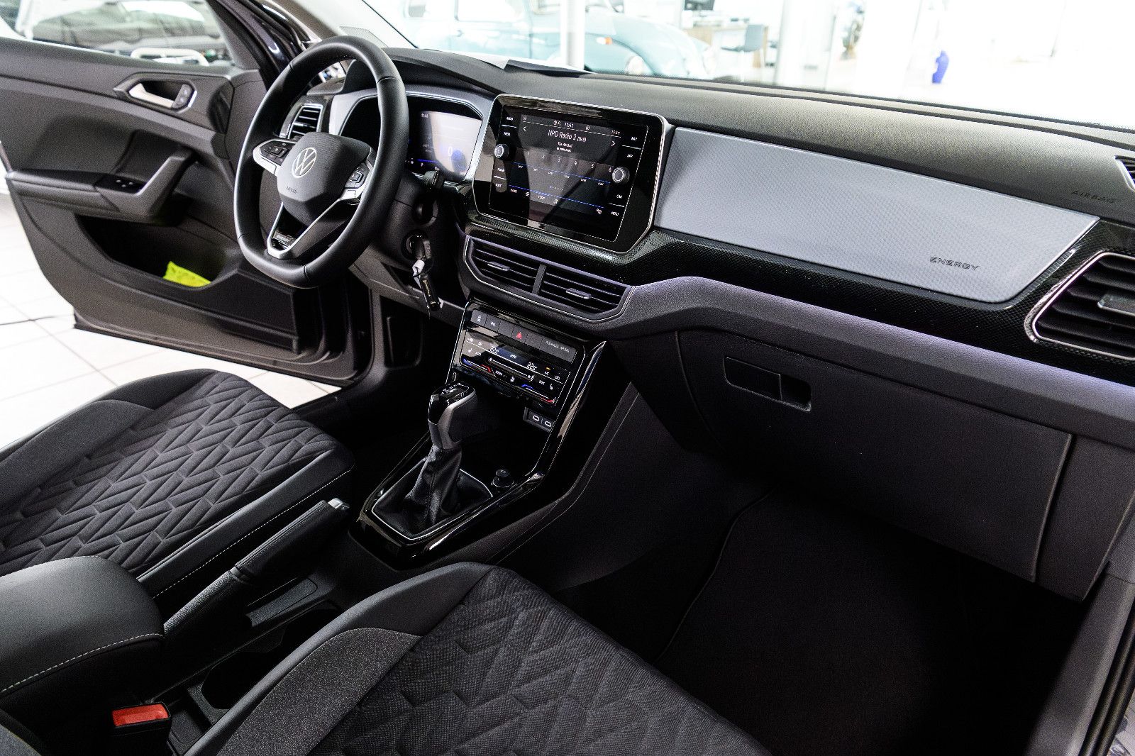 Fahrzeugabbildung Volkswagen T-Cross 1.0 TSI 85 kw Energy DSG+AHK+Kamera